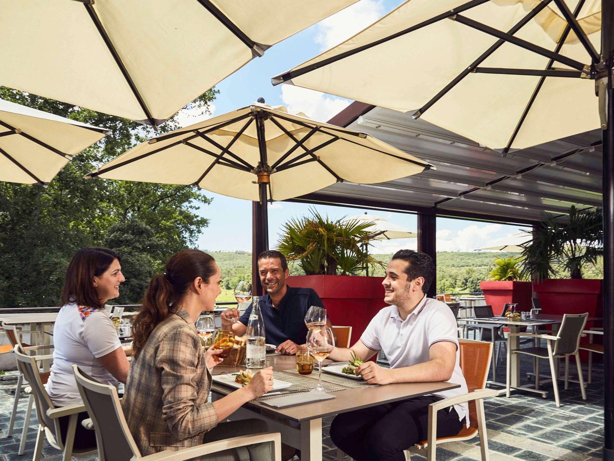 Mercure Brignoles Golf De Barbaroux & Spa Екстериор снимка