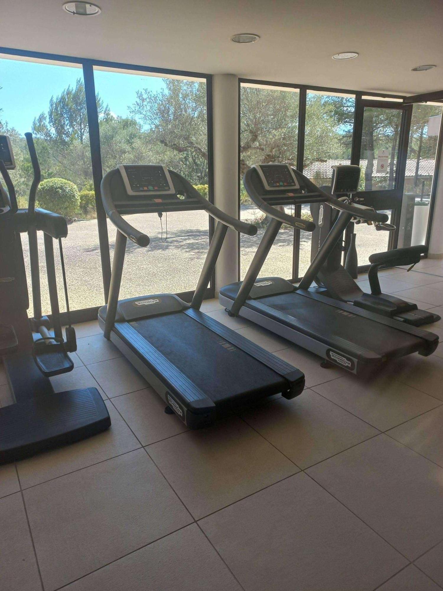 Mercure Brignoles Golf De Barbaroux & Spa Екстериор снимка