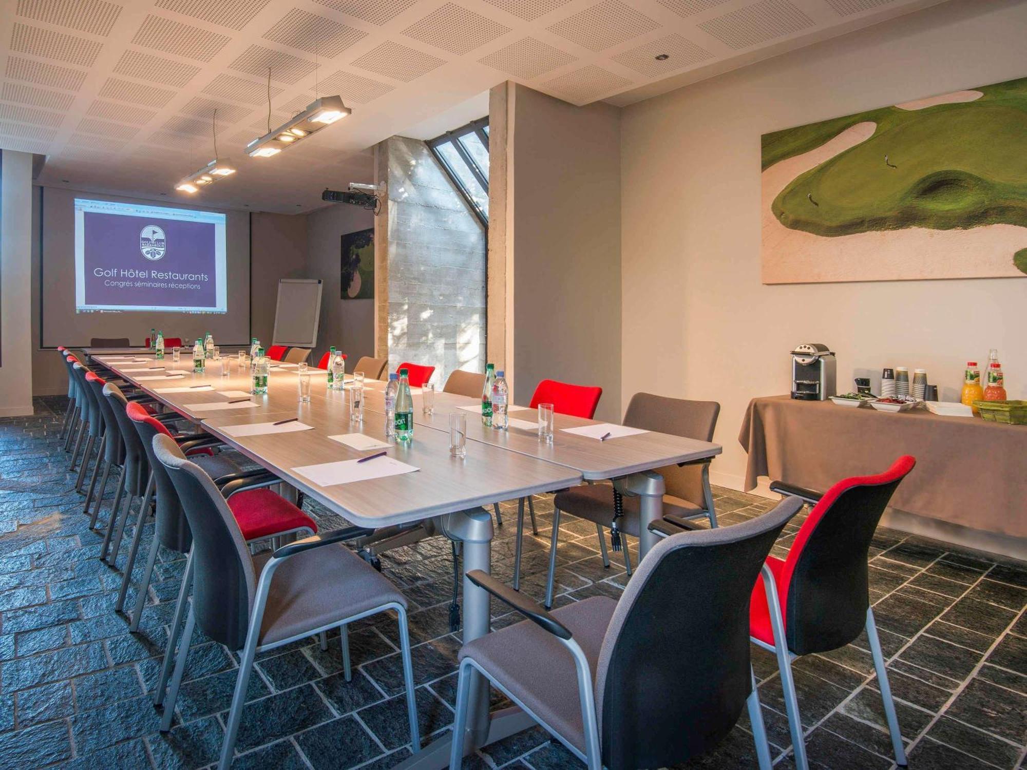 Mercure Brignoles Golf De Barbaroux & Spa Екстериор снимка