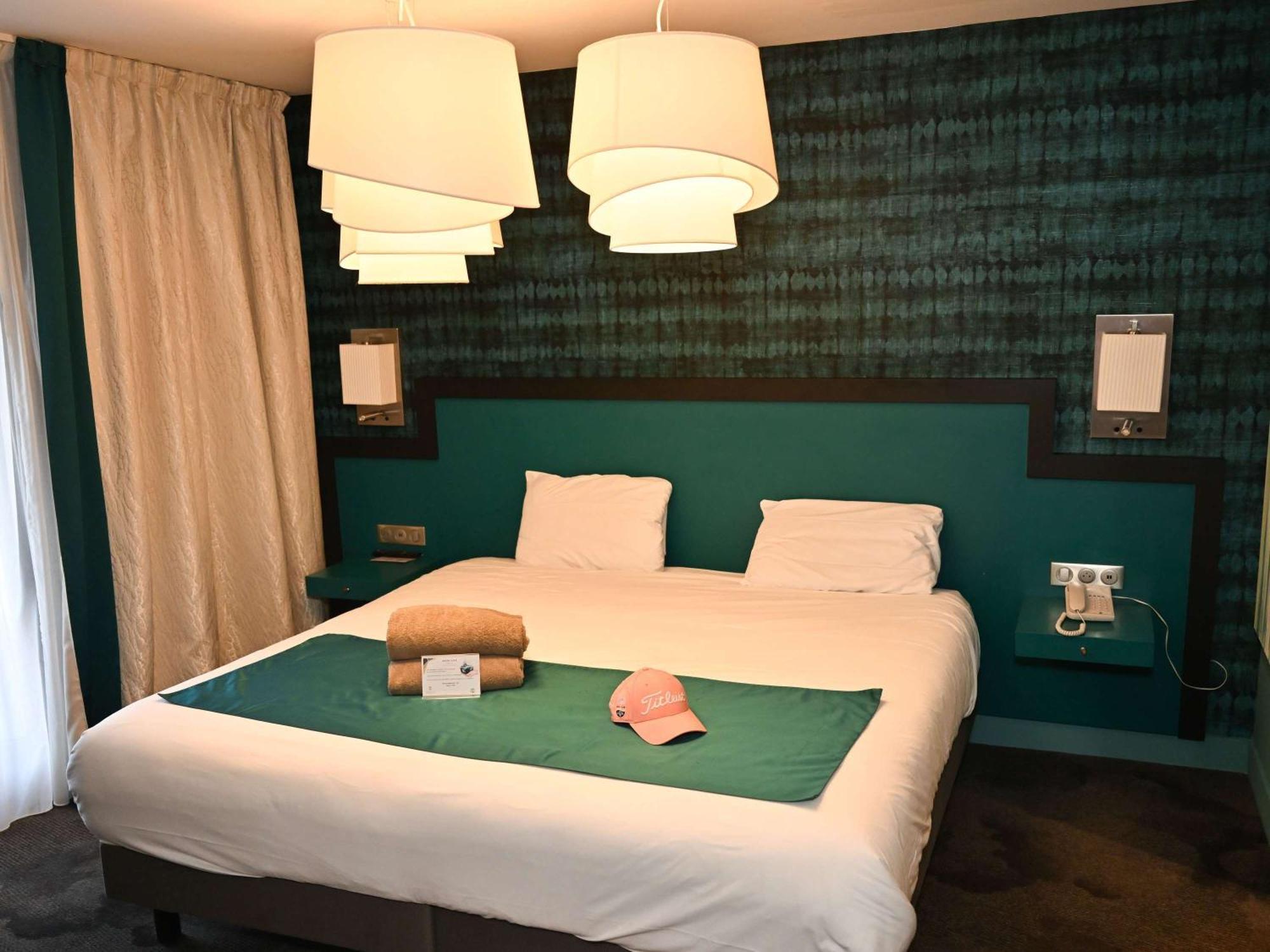 Mercure Brignoles Golf De Barbaroux & Spa Екстериор снимка