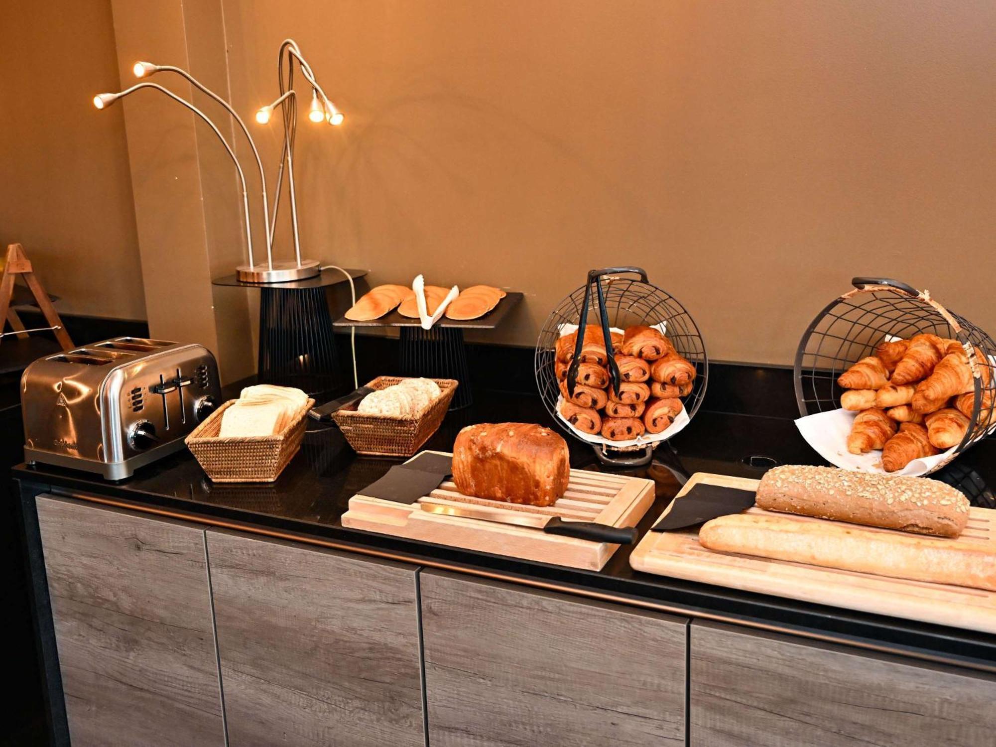 Mercure Brignoles Golf De Barbaroux & Spa Екстериор снимка