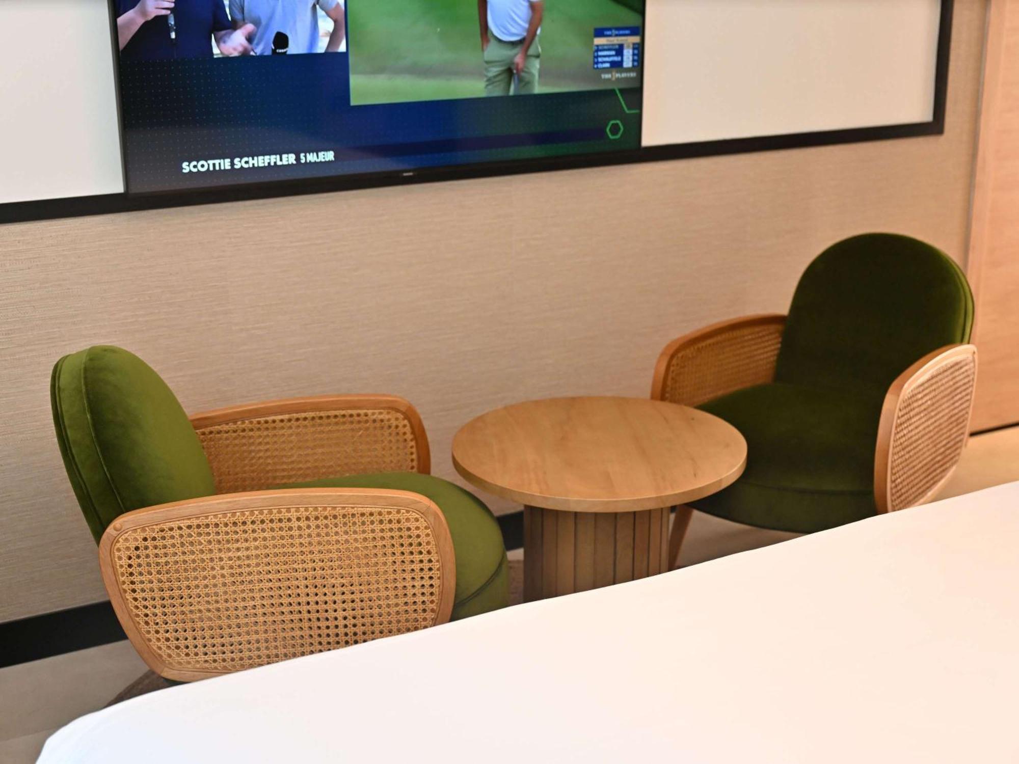 Mercure Brignoles Golf De Barbaroux & Spa Екстериор снимка
