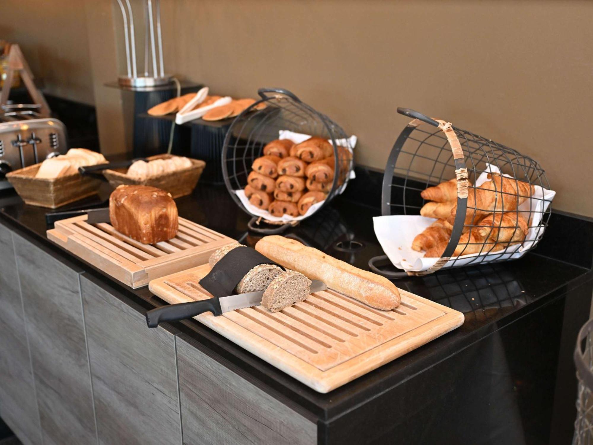 Mercure Brignoles Golf De Barbaroux & Spa Екстериор снимка