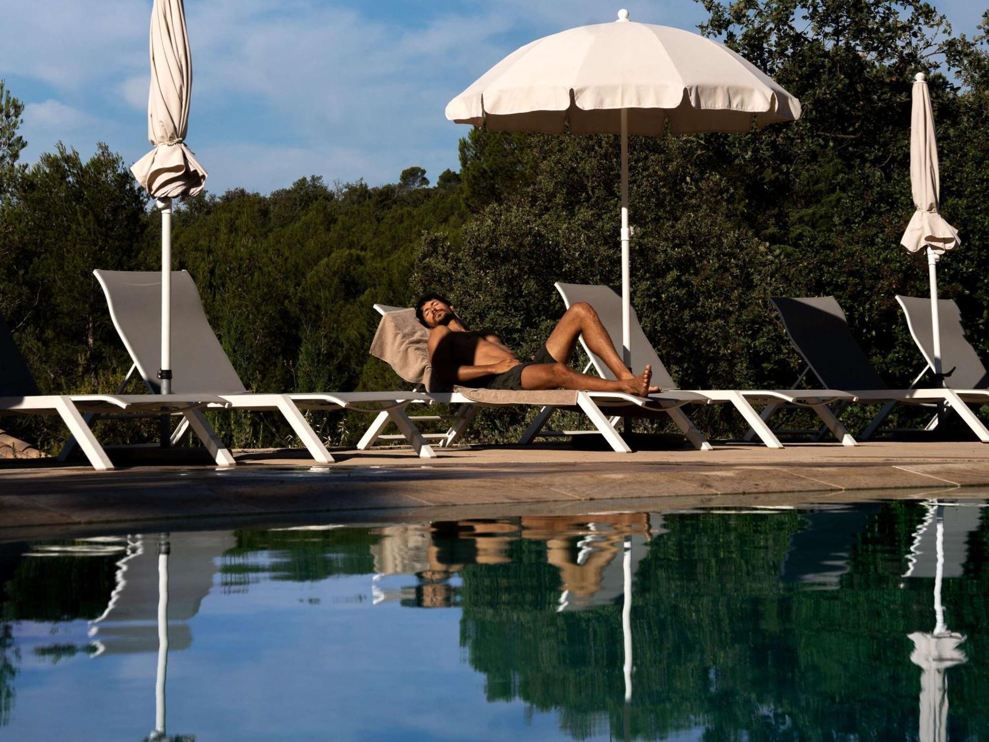 Mercure Brignoles Golf De Barbaroux & Spa Екстериор снимка