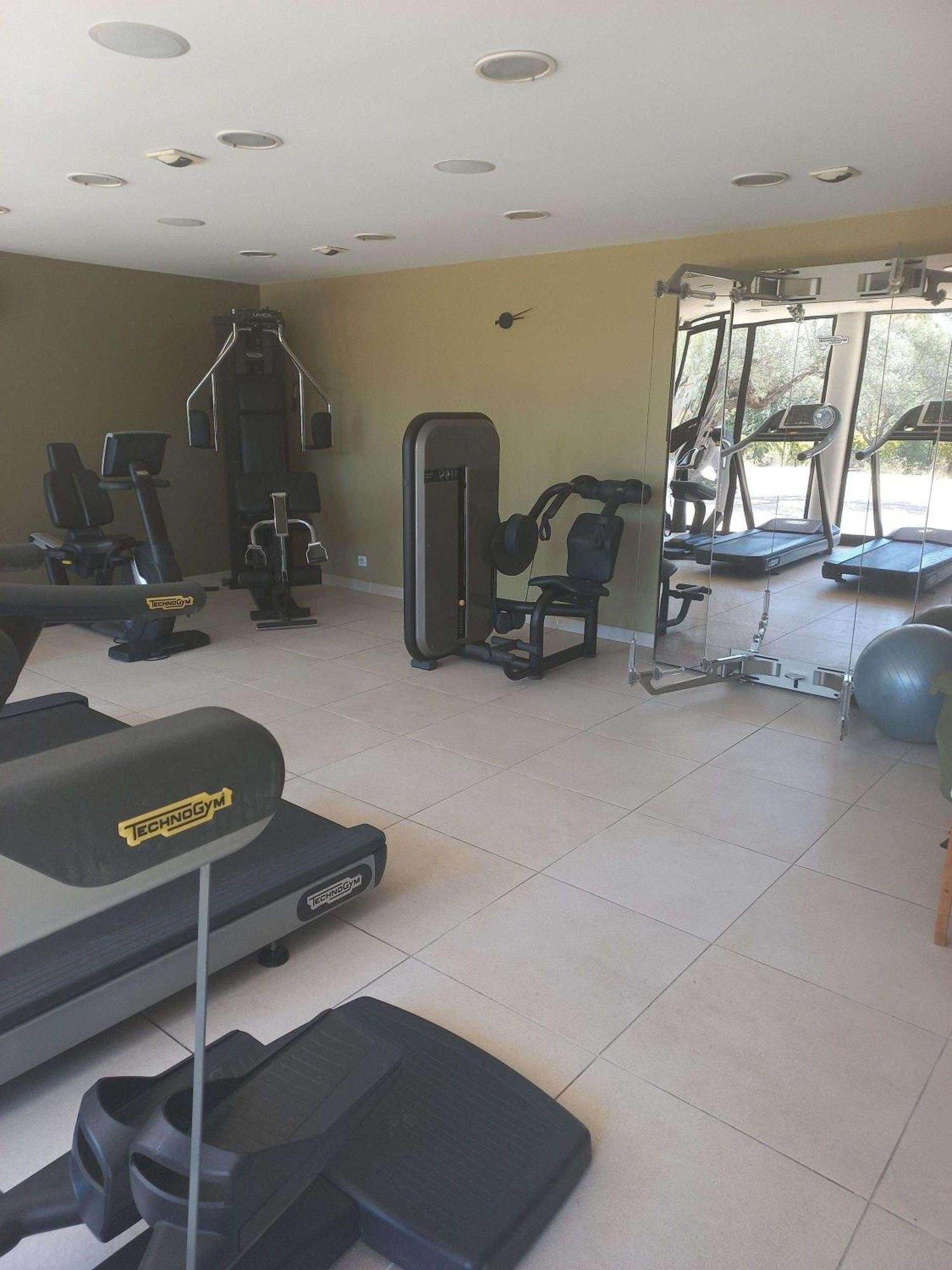 Mercure Brignoles Golf De Barbaroux & Spa Екстериор снимка